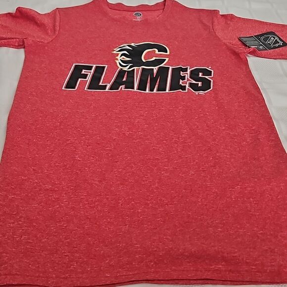 NHL Women's Hockey Logo Calgary Flames Short Sleeves T-Shirt Small - Picture 13 of 16
